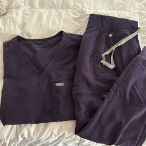 FIGS Scrub Set with Jogger Pants - Medium